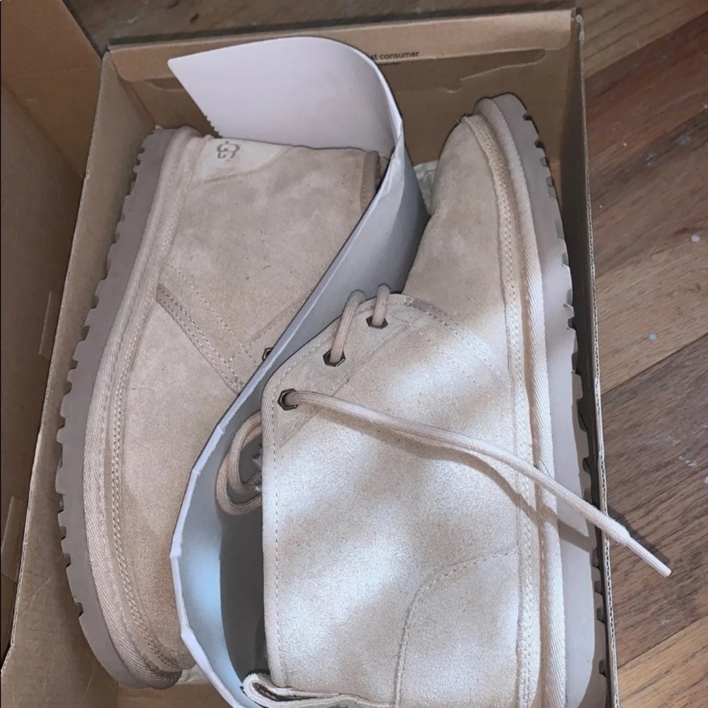 UGG Neumel
